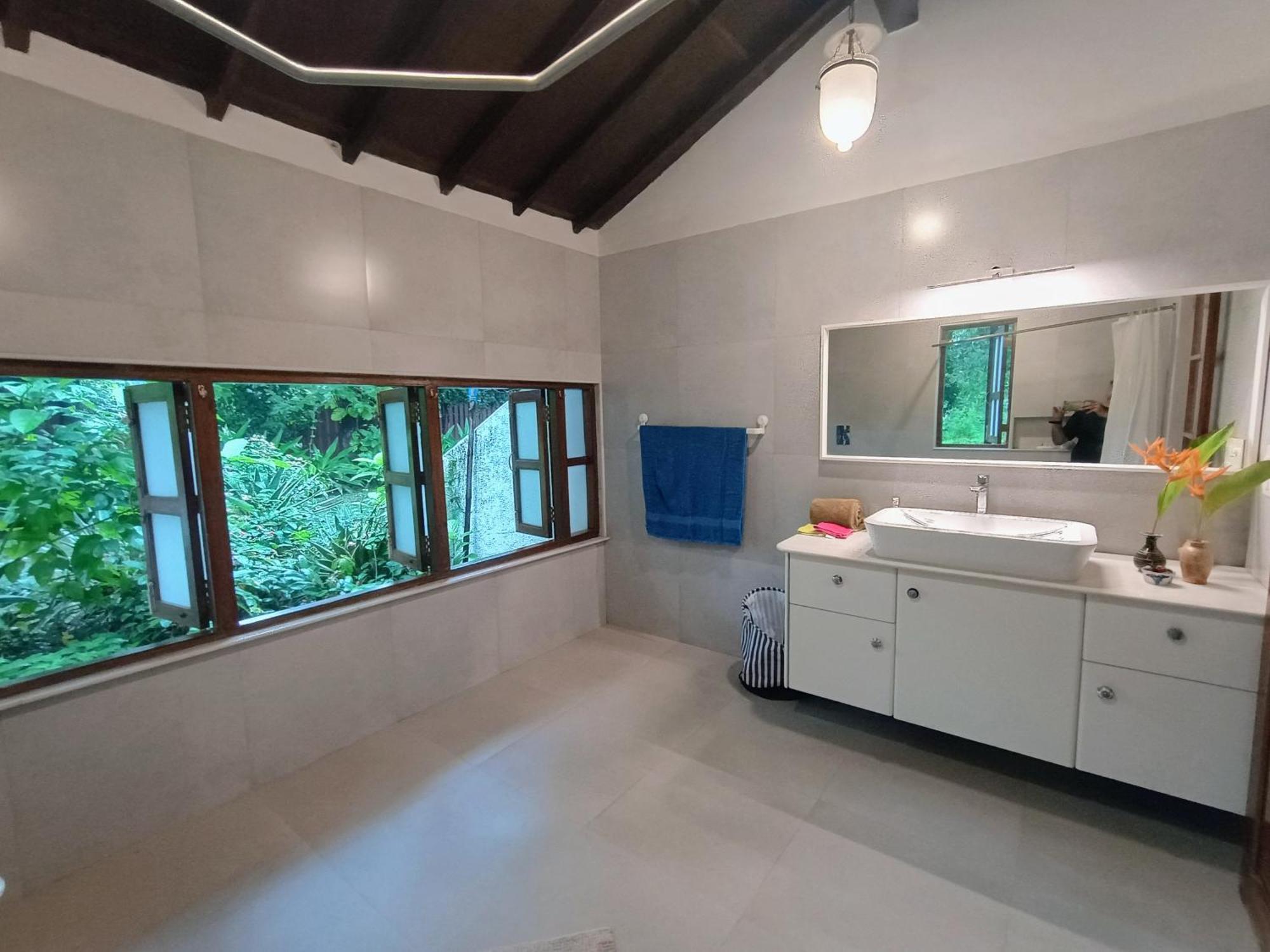 Banyan House - Luxurious 4 Bedroom Villa On One Acre, Near The Beach 纳加奥恩 外观 照片